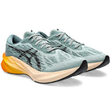 Tenis Asics NOVABLAST 3 Gris Naranja Hombre