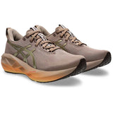 Tenis Asics Running NOVABLAST 5 Luxe Mujer