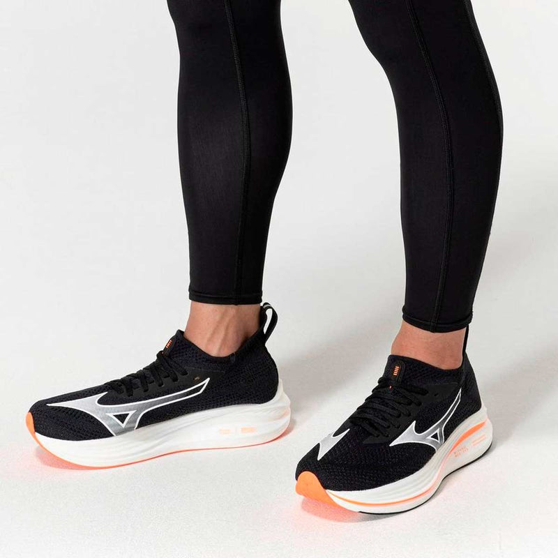 Tenis Running Mizuno NEO ZEN Negro Naranja Hombre