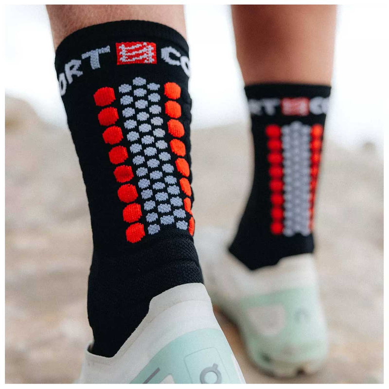 Calceta Compressport Ultra Trail Socks V2.0 Black Red