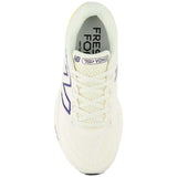 Tenis New Balance VONGO V6 Blanco Negro Mujer