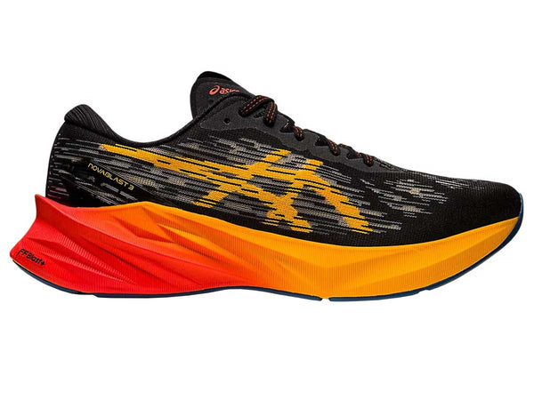 Tenis Running Asics NOVABLAST 3 Negro Naranja Hombre