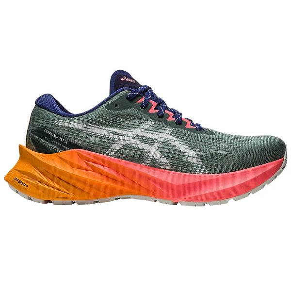 Tenis Asics NOVABLAST 3 TR Running Gris Papaya Mujer