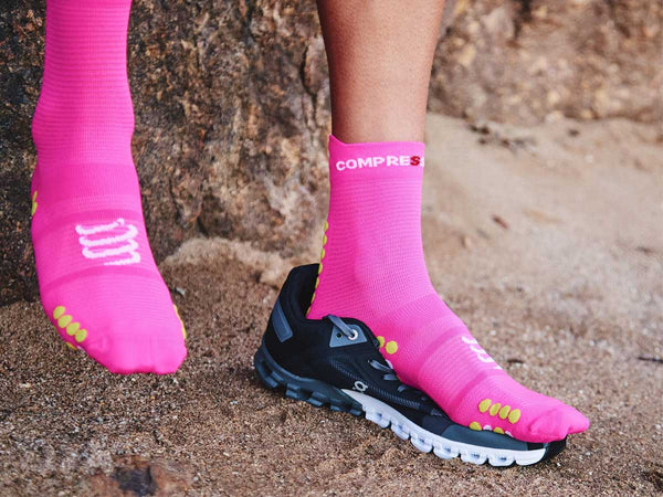 Calceta Compressport PRO RACING V4H Run High Rosa