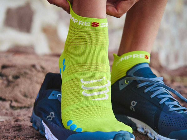 Calcetín Deportiva Compressport PRO RACING V4L Run Low Verde Limón